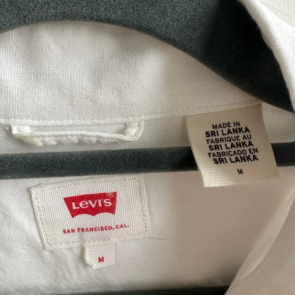 Men’s Levi’s white button down shirt - Medium - Picture 5 of 9